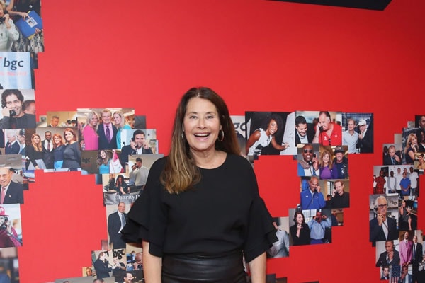 Lorraine Bracco is also an author Lorraine Bracco has written a book