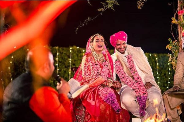 Arjun Gupta wife Varsha Harlalka Arjun Gupta and Varsha Harlalka have tied their wedding knot
