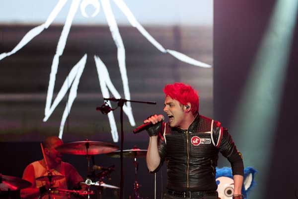 Gerard Way is a lead singer Gerard Way income from MCR