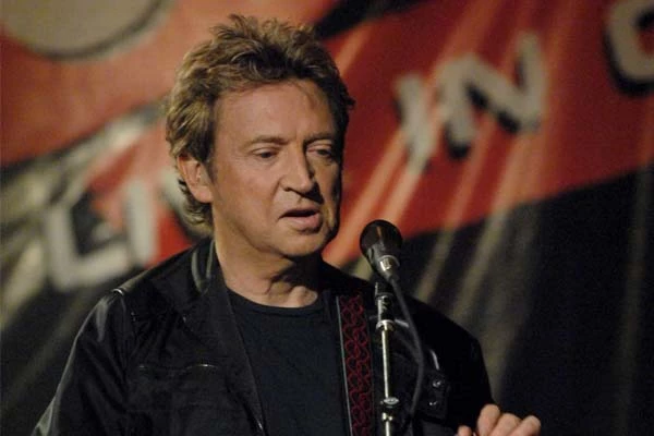 Andy Summers earning from solo career