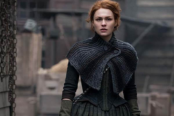 Sophie Skelton movies Sophie Skelton Outlander, salary 2020