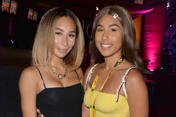 Eva Gutowski and sister Eva Gutowski's sister Maya Gutowski