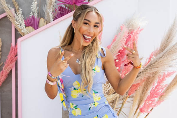 Eva Gutowski is an author Eva Gutowski's book