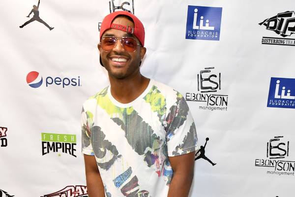 Larenz Tate fortune Larenz Tate lifestyle, car, house