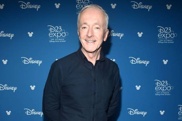 Anthony Daniels' salary from series