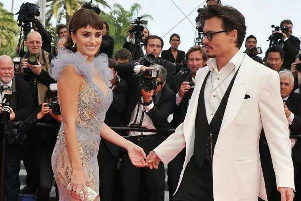 Johnny Depp and Penèlope Cruz Johnny Depp and Penèlope Cruz on screen relationship
