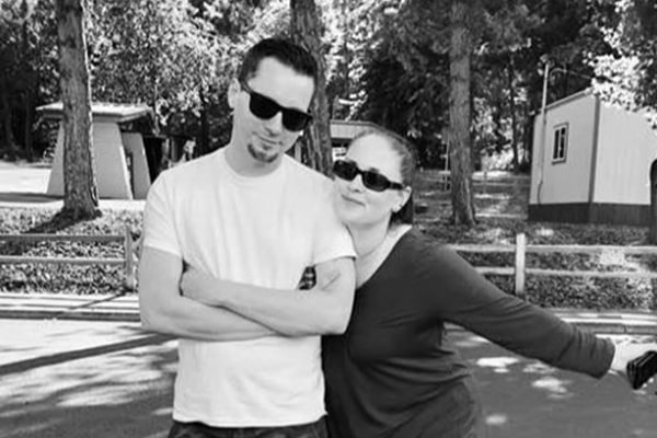 Steve Cash with wife Celia DeCosta, Steve Cash's wife