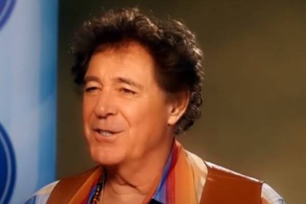 Barry Williams Book. Barry Williams Income.