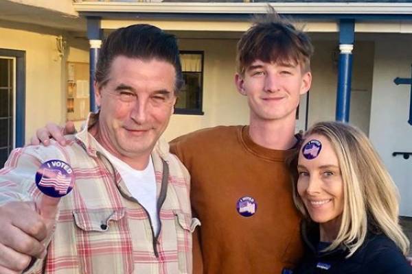Chynna Phillips Family. Chynna Phillips Husband.