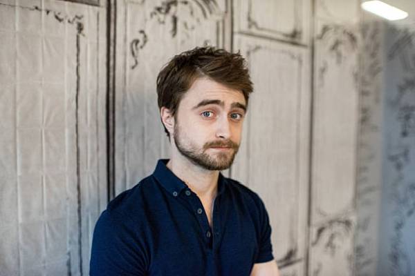 Daniel Radcliffe Daniel Radcliffe Smokes