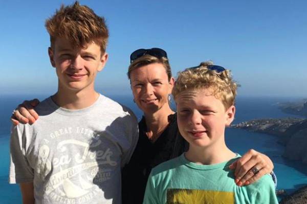 Julie Etchingham Children.