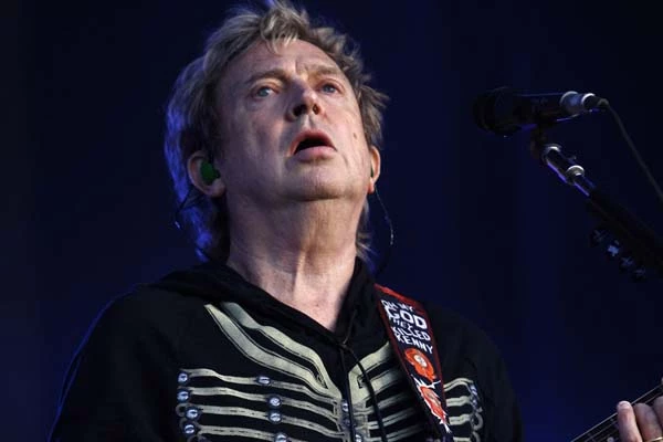 Andy Summers Net Worth - Know The Police's Guitarist's Income Sources