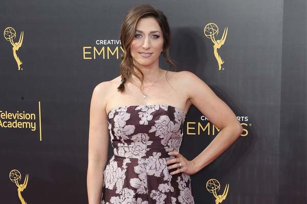 Chelsea Peretti Net Worth Income As A Comedian And Also Is A Star Of Brooklyn Nine Nine Ecelebrityspy