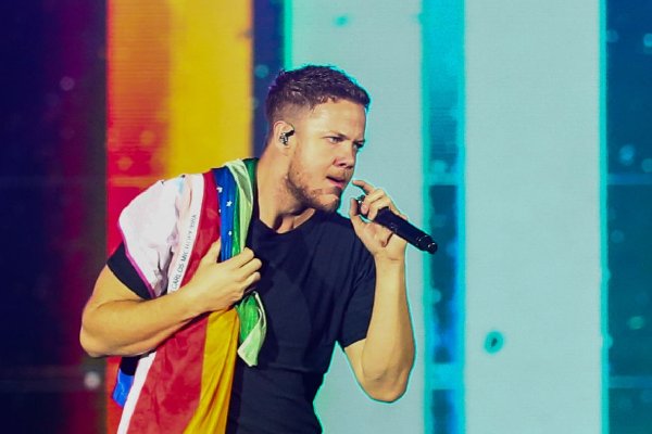 Dan Reynolds Net Worth - Income From Music And Earnings As The Lead Singer Of Imagine Dragons
