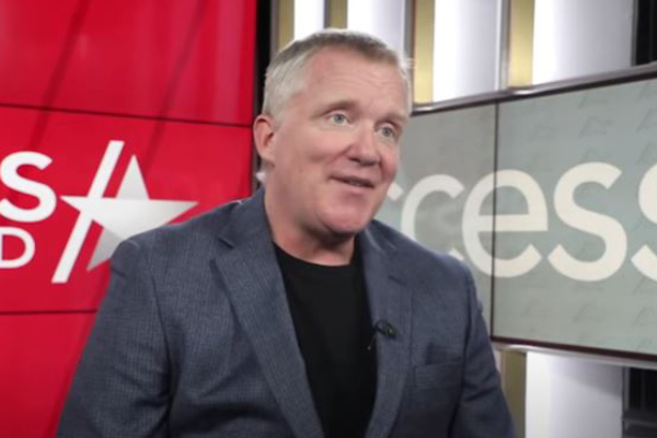 Anthony Michael Hall Net Worth Salary From The Dead Zone And Other Well Known Movies And Tv Series Ecelebrityspy