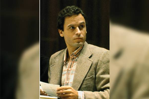 ted-bundy-bio-net-worth-movie-netflix-education-family-parents