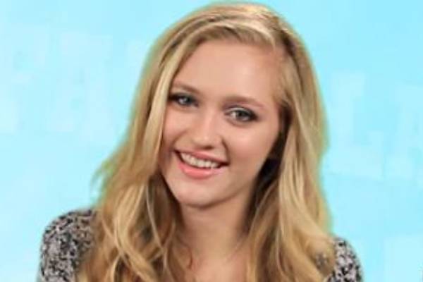 Maggie Sajak Net Worth - Look At Pat Sajak's Daughter's Income And Earning Sources